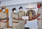 காவலர்களை பாராட்டிய திண்டுக்கல் சரக டி.ஐ.ஜி M.S.முத்துசாமி IPS 