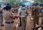 காவலர்களுக்கு மூலிகை தேனீர் வழங்கிய திண்டுக்கல் சரக காவல்துறைத் தலைவர் முத்துச்சாமி IPS ...