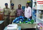 வாணியம்பாடியில் காவலர் இருவர்கள் போதை பொருட்கள் கடத்தி வந்த இளைஞரை ஒரு கிலோ மீட்டர் துரத்தி சென்று பிடித்தனர்...