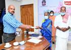 ஆற்றில் அடித்து செல்லப்பட்ட சிறுவர்களை காப்பாற்றிய பெண்மணியை நேரில் அழைத்து பாராட்டிய மத்திய மண்டல காவல்துறைத் தலைவர்...
