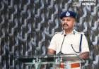 கோவை மாநகர காவல் ஆணையர்  பாலகிருஷ்ணன்IPS மேற்கு மண்டலத்தில் உள்ள காவல்துறை குடும்ப மாணவ மாணவிகளுக்கான வழிகாட்டுதல் நிகழ்ச்சி தொடங்கி வைத்து உரையாற்றினார்... 