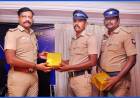 திருநெல்வேலி மாவட்ட காவல் கண்காணிப்பாளர்‌ ப.சரவணன், இ.கா.ப., மாவட்ட காவல் துறையில் "ஸ்மார்ட் காவலர் செயலி" -யை சிறப்பாக செயல்படுத்தி வரும் காவலர்களுக்கு பரிசு வழங்கி பாராட்டினார்...