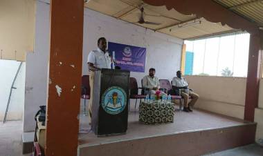 மதுரை வில்லாபுரம் ராஜன் மெட்ரிக் மேல்நிலைப் பள்ளியில் போக்குவரத்து விழிப்புணர்வு நிகழ்ச்சி.....