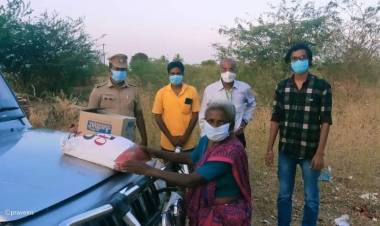 வறுமையில் வாடிய குடும்பங்களுக்கு உதவிக்கரம் நீட்டிய கோவில்பட்டி மேற்கு காவல் நிலைய ஆய்வாளர் ஐயப்பன் ...