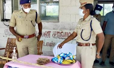 சோதனை சாவடியில் ஆய்வு மேற்கொண்ட மாவட்ட கண்காணிப்பாளர் மணிவண்ணன் IPS...