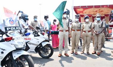  கொரோனா தடுப்பு விழிப்புணர்வு இருசக்கர வாகன  பேரணியை சென்னை பெருநகர காவல் ஆணையர்  மகேஷ்குமார் அகர்வால் இ.கா.ப துவக்கி வைத்தார்...