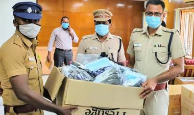 பாதுகாப்பு பணியில் ஈடுபடும் போலீசாருக்கு  ரூபாய் 5 லட்சம் மதிப்பில் முகத்திரை மாவட்ட காவல் கண்காணிப்பாளர்  எஸ். ஜெயக்குமார்  இன்று வழங்கினார்...