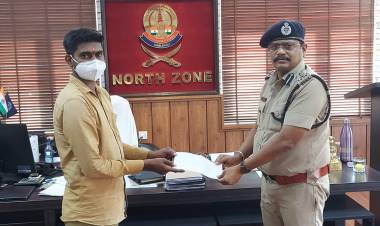 ஆட்டோ ஓட்டுநரின் நேர்மையை பாராட்டிய இணை ஆணையாளர் ( வடக்கு ) துரைகுமார் IPS., ...
