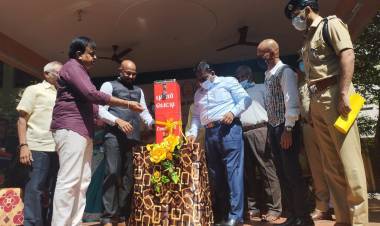 புகார் பெட்டி பள்ளி மாணவிகளுக்காக தமிழகத்தில் முதல் மாவட்டமாக தேனிமாவட்டத்தில் மாவட்ட ஆட்சியர் திறந்து வைத்தார்...