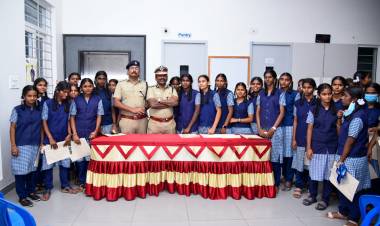 ப்ராஜெக்ட் பள்ளிக்கூட திட்டத்தின் தொடர்ச்சியாக கோவை காவல்துறையினருடன் ஒரு நாள்நிகழ்வு... 