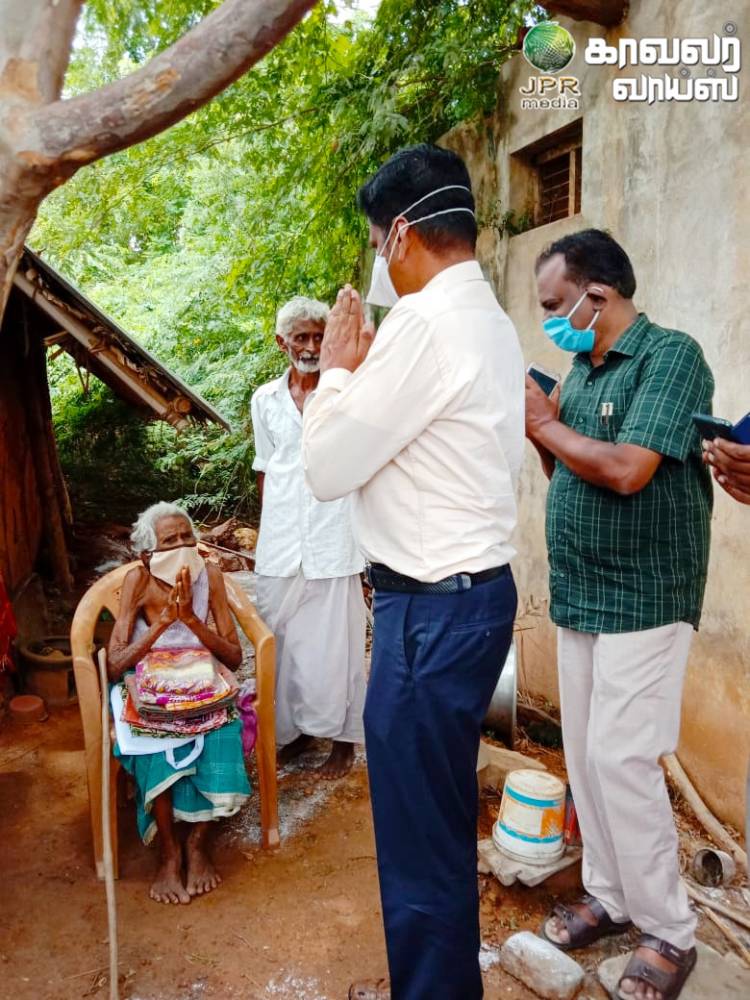 தள்ளாடிய 110 வயது மூதாட்டிக்கு உதவிய மாவட்ட காவல் கண்காணிப்பாளர் V.R.ஸ்ரீனிவாசன்