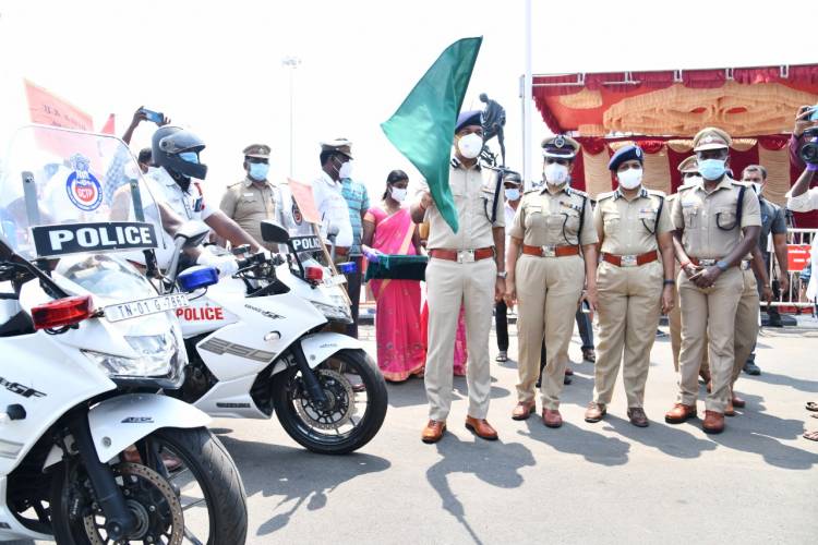  கொரோனா தடுப்பு விழிப்புணர்வு இருசக்கர வாகன  பேரணியை சென்னை பெருநகர காவல் ஆணையர்  மகேஷ்குமார் அகர்வால் இ.கா.ப துவக்கி வைத்தார்...