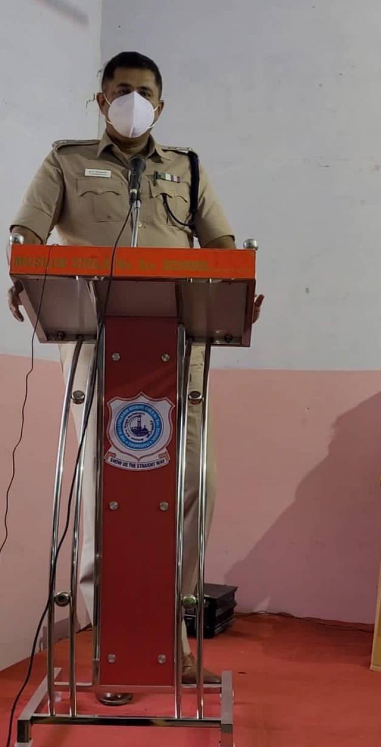 போட்டியில் வெற்றி பெற்ற இளைஞர்களை ஊக்கப்படுத்திய நெல்லை காவல்துணை ஆணையர் சுரேஷ்குமார்...
