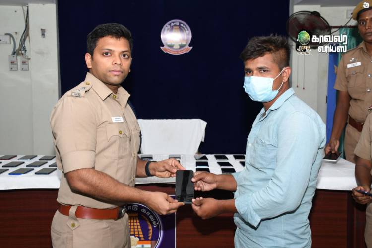 மதுரை மாவட்ட காவல் கண்காணிப்பாளர் R.சிவபிரசாத் IPS சைபர்கிரைம் மோசடி சம்பந்தமாக 1930 என்ற இலவச அழைப்பை பொதுமக்கள் தொடர்பு கொள்ள அறிவுரை வழங்கினார்...